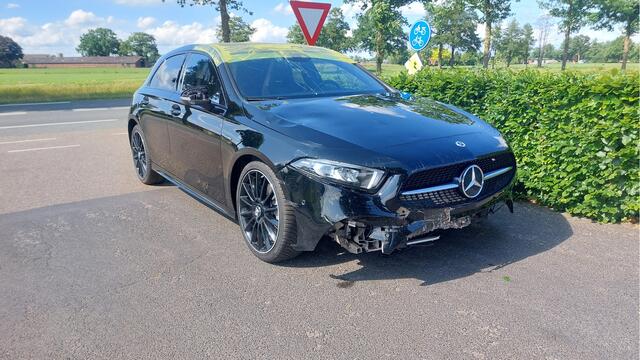 Mercedes-Benz A-KLASSE 250 e Premium Plus CLIMA/NAVI/LED/PANO BJ 2021