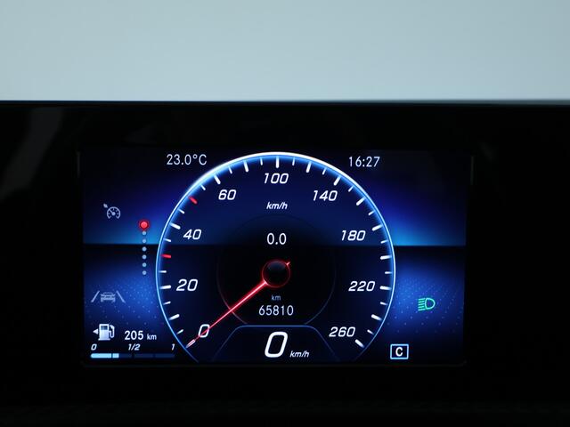 Mercedes-Benz A-KLASSE 160 Handgeschakeld | Navigatie Inclusief 24 maanden MB Certified garantie voor Europa.