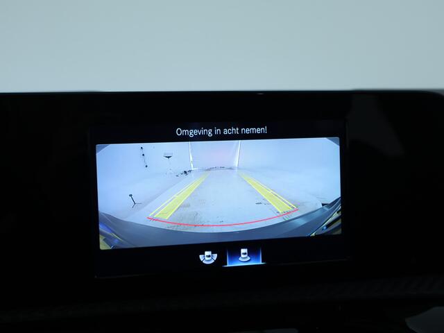 Mercedes-Benz A-KLASSE 160 Handgeschakeld | Navigatie Inclusief 24 maanden MB Certified garantie voor Europa.