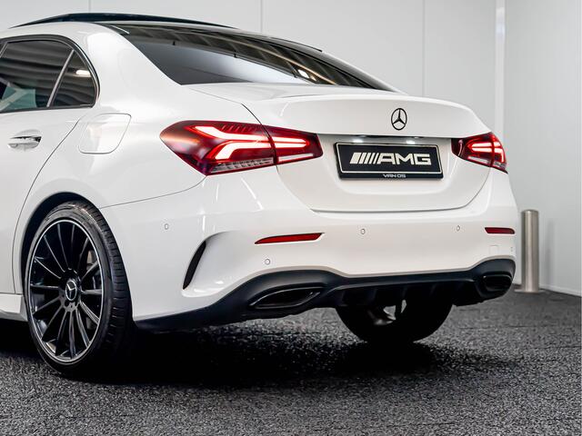 Mercedes-Benz A-KLASSE A 200 AMG Line | NIGHT | Pano | Burmester®