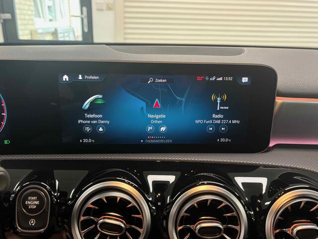 Mercedes-Benz A-KLASSE 200 AMGLed Widescreen NAP NL auto LED Sfeer Camera