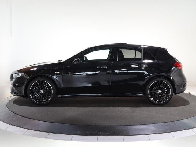 Mercedes-Benz A-KLASSE 250e Business Solution AMG | Dodehoekassistent | Panoramaschuifdak | 360°-camera | Nightpakket |