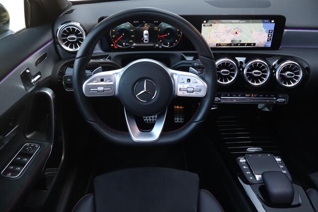 Mercedes-Benz A-KLASSE 200 Business Solution AMG NL-Auto!! SUPER COMPLEET!!