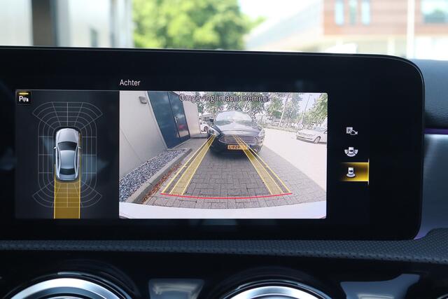 Mercedes-Benz A-KLASSE 200 Business Solution AMG NL-Auto!! SUPER COMPLEET!!