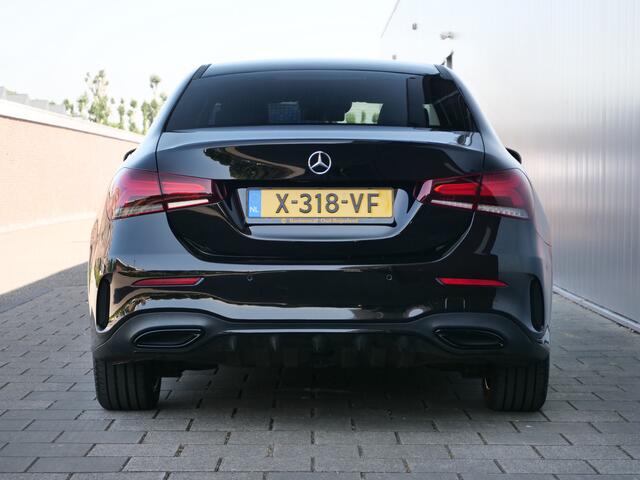 Mercedes-Benz A-KLASSE 250e 218pk Business Solution AMG Automaat Sfeerverlichting / Navigatie / Apple Carplay / Camera