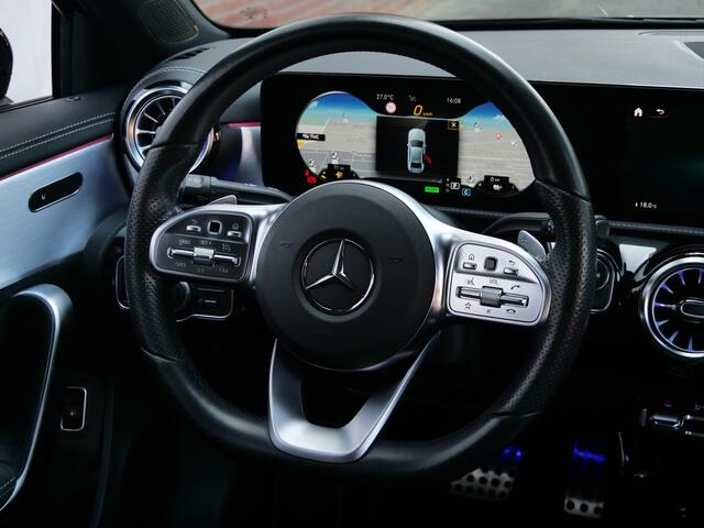 Mercedes-Benz A-KLASSE 250e 218pk Business Solution AMG Automaat Sfeerverlichting / Navigatie / Apple Carplay / Camera
