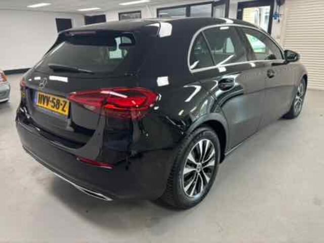 Mercedes-Benz A-KLASSE 180 Business Line Led Camera Parctronic Stuurverwarming