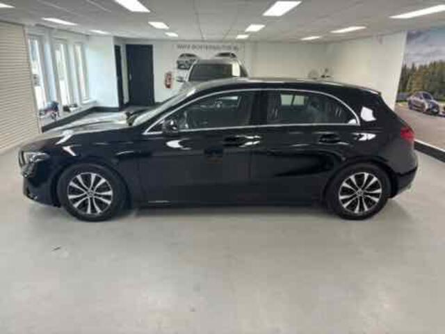Mercedes-Benz A-KLASSE 180 Business Line Led Camera Parctronic Stuurverwarming