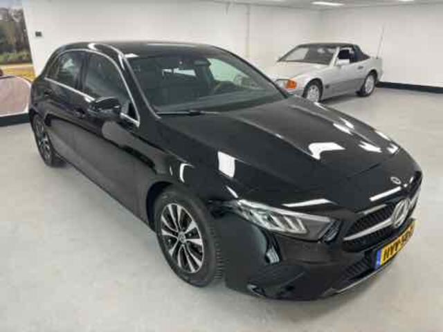 Mercedes-Benz A-KLASSE 180 Business Line Led Camera Parctronic Stuurverwarming