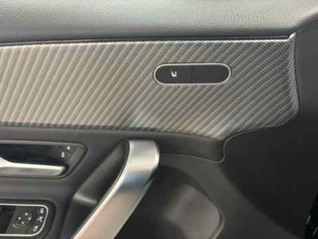 Mercedes-Benz A-KLASSE 180 Business Line Led Camera Parctronic Stuurverwarming