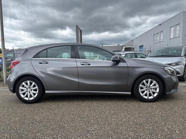Mercedes-Benz A-KLASSE 180 d Lease Edition | Automaat | Navi | Cruise control | Airco | Parkeersensoren achter