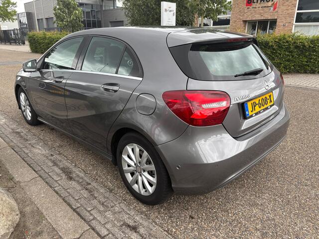 Mercedes-Benz A-KLASSE 180 d Lease Edition | Automaat | Navi | Cruise control | Airco | Parkeersensoren achter