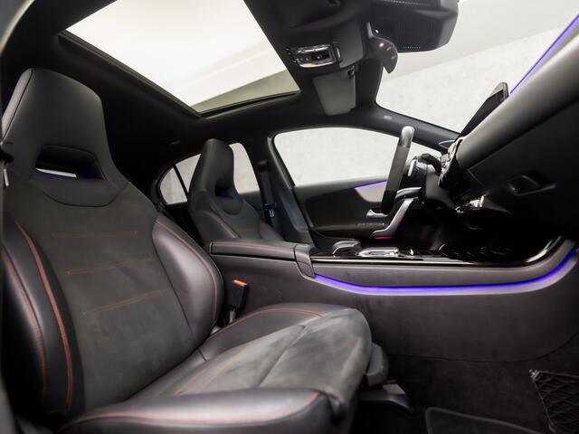 Mercedes-Benz A-KLASSE 220 4MATIC AMG 191Pk Automaat (SCHUIFDAK, APPLE CARPLAY, MEMORY SEATS, BURMESTER, SFEERVERLICHTING, LEDER/ALCANTARA, 360 CAMERA, ADAPTIVE CRUISE, KEYLESS, NIEUWSTAAT)