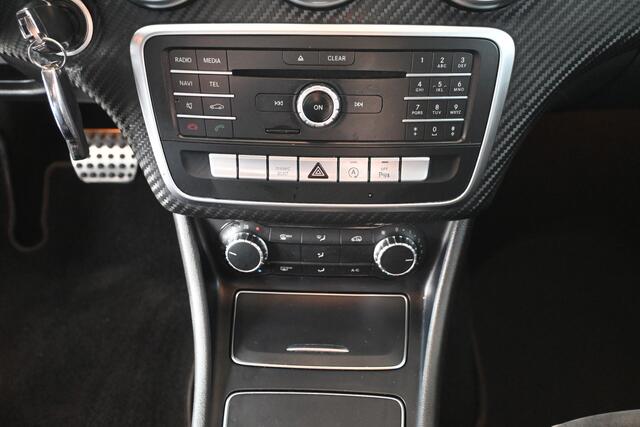 Mercedes-Benz A-KLASSE 160 Ambition AMG Automaat Navigatie LED Rijklaaprijs Inruil Mogelijk!