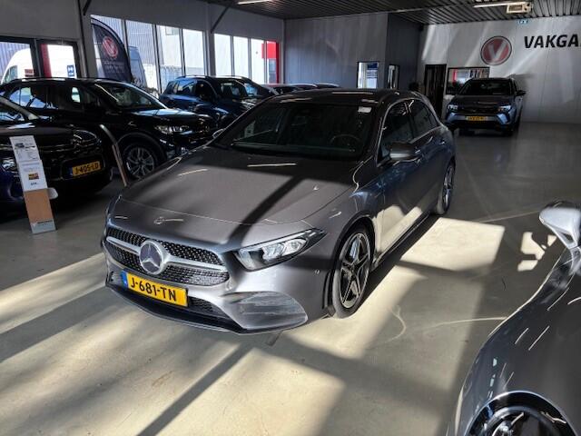 Mercedes-Benz A-KLASSE 180 Business Solution AMG