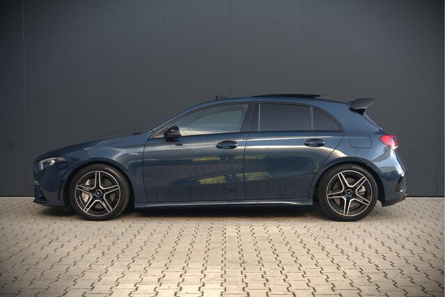 Mercedes-Benz A-KLASSE AMG 35 4MATIC | Panoramadak | Burmester | Stoelverwarming | Keyless | Aero pack | Adaptive Cruise Control | Ambiance verlichting | Camera | Driving Assistant | DAB | LED