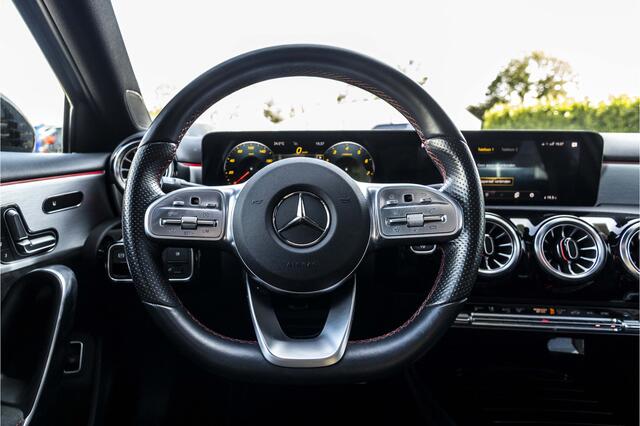Mercedes-Benz A-KLASSE 180 Business Solution AMG | Pano | Memory | Camera