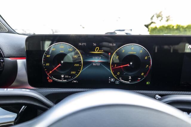 Mercedes-Benz A-KLASSE 180 Business Solution AMG | Pano | Memory | Camera
