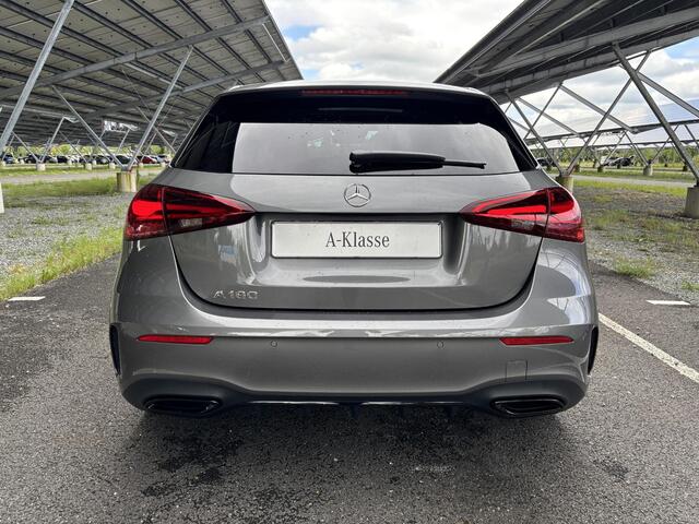 Mercedes-Benz A-KLASSE 180 Business Solution AMG | Night edition | Panoramadak | Head-up display | Memory stoelen | 360 camera | Multibeam LED | Sfeerverlichting |