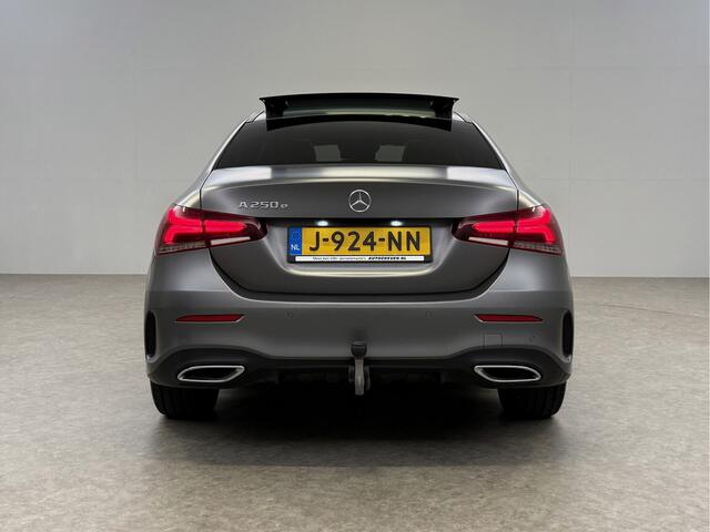 Mercedes-Benz A-KLASSE 250 e AMG 235PK Pano Sfeer Trekhaak Virtual LED Camera Carplay Memory Clima Cruise Navi PDC 18"LMV