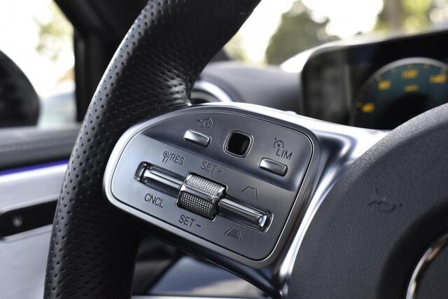 Mercedes-Benz A-KLASSE 250 e AMG Line Distronic Mercedes-Benz A-klasse 250 e AMG Line
