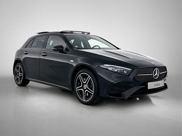 Mercedes-Benz A-KLASSE 250 e Business Solution AMG | Nightpakket | Parkeerpakket met achteruitrijcamera | KEYLESS GO | Sfeerverlichting | MULTIBEAM LED | Stoelverwarming voor | Spiegelpakket | Extra USB-poorten |