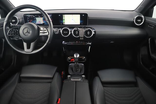 Mercedes-Benz A-KLASSE 160 Business Solution Half Leder Full LED Sportstoelen Carplay Android Navigatie Achteruitrijcamera Clima Cruise 19 inch AMG Look Velgen Nieuwe Banden! Stoelverwarming