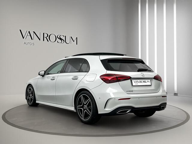 Mercedes-Benz A-KLASSE 200 AMG Premium Pano ACC Sfeer Camera