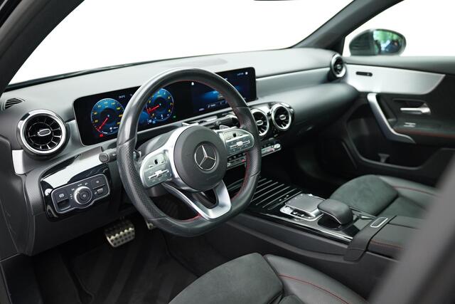 Mercedes-Benz A-KLASSE 200 Business Solution AMG |Pano|Camera|Carplay|