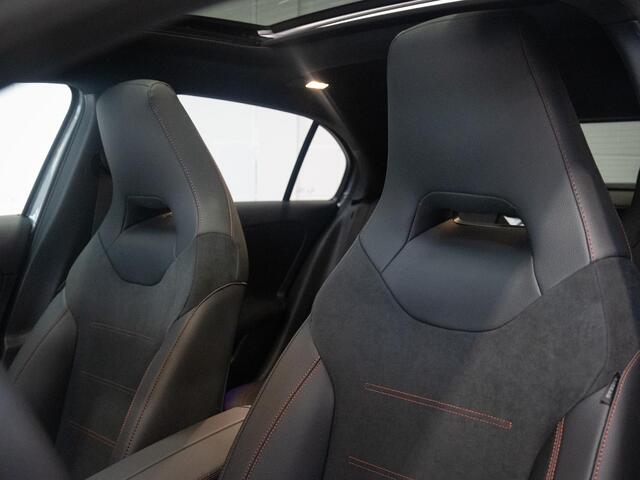 Mercedes-Benz A-KLASSE Hatchback 250 e Star Edition AMG Line Panorama dak