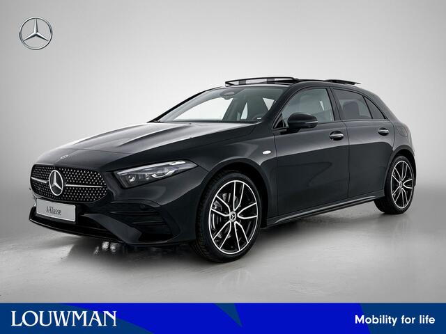 Mercedes-Benz A-KLASSE 250 e Business Solution AMG | Nightpakket | Premium Plus pakket | Parkeerpakket met 360°-camera | KEYLESS GO | Head-up display | Dodehoekassistent | Stoelverwarming voor | EASY PACK achterklep |
