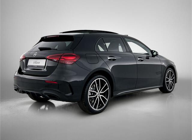 Mercedes-Benz A-KLASSE 250 e Business Solution AMG | Nightpakket | Premium Plus pakket | Parkeerpakket met 360°-camera | KEYLESS GO | Head-up display | Dodehoekassistent | Stoelverwarming voor | EASY PACK achterklep |