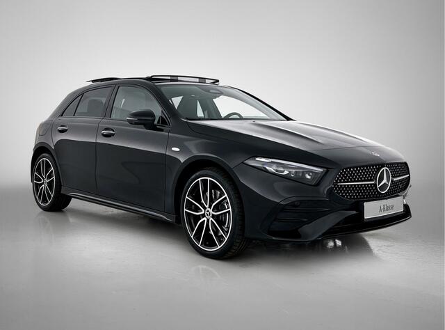 Mercedes-Benz A-KLASSE 250 e Business Solution AMG | Nightpakket | Premium Plus pakket | Parkeerpakket met 360°-camera | KEYLESS GO | Head-up display | Dodehoekassistent | Stoelverwarming voor | EASY PACK achterklep |