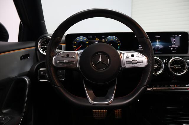 Mercedes-Benz A-KLASSE 250 e AMG | Panorama | Sfeerverlichting | Night