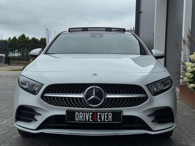 Mercedes-Benz A-KLASSE 250 e AMG Line FULL PANO SFEER ECC PDC SPORTVELGEN NAVI
