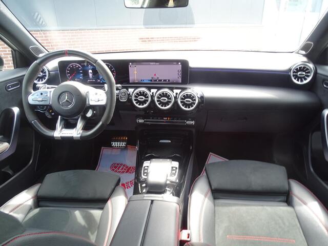 Mercedes-Benz A-KLASSE AMG 35 4MATIC Edition 1 PANORAMA DAK|ACHTERUIT RIJ CAMERA|AERONAMIC|DODEHOEK DETECTIE| BURMESTER|STOELVERWARMING|