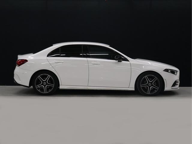 Mercedes-Benz A-KLASSE 200 Business Solution AMG [CAMERA, PCA V+A, FLIPPERS, STOELVERWARMING, NAVIGATIE, CLIMATE CONTROL, TREKHAAK, NIEUWSTAAT]