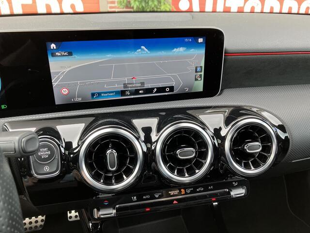 Mercedes-Benz A-KLASSE 200 Premium Plus | AMG-styling | Schuif-Kantel dak | Leder-alcantara | Dealeronderhouden |