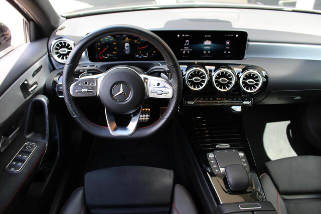 Mercedes-Benz A-KLASSE 180 Business Solution AMG