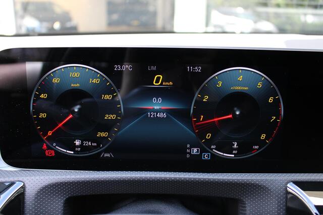 Mercedes-Benz A-KLASSE 180 Business Solution AMG