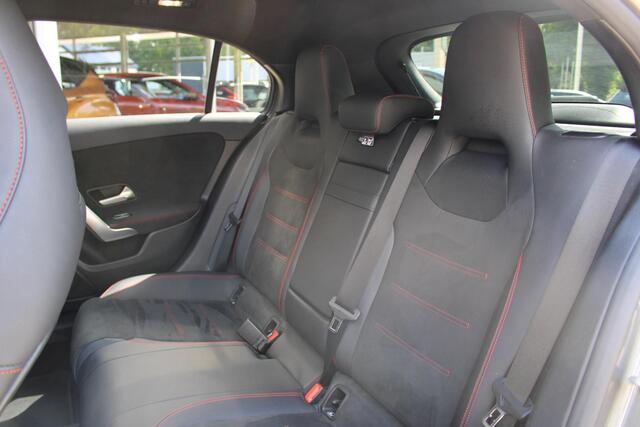 Mercedes-Benz A-KLASSE 180 Business Solution AMG