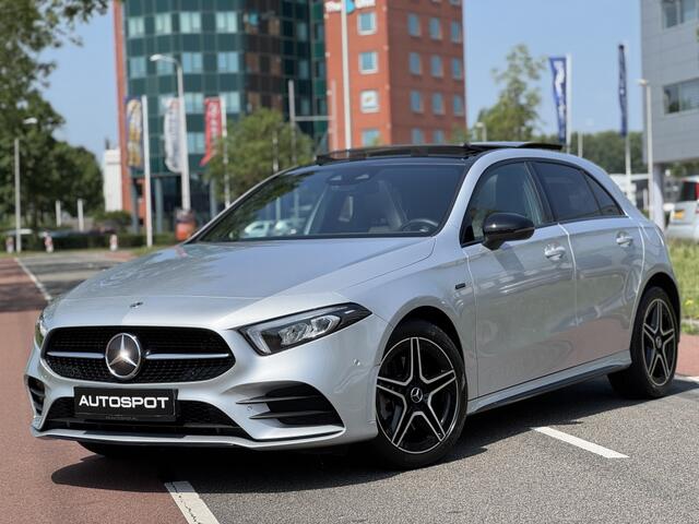 Mercedes-Benz A-KLASSE 250 e AMG Pano Sfeer Night Camera