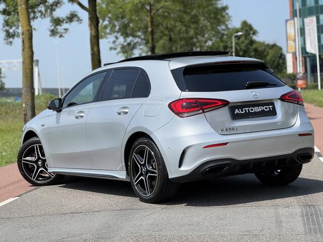 Mercedes-Benz A-KLASSE 250 e AMG Pano Sfeer Night Camera