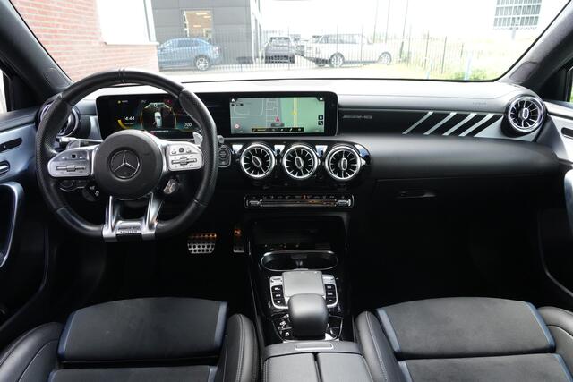 Mercedes-Benz A-KLASSE AMG 35 4MATIC 306PK Panoramadak/Performance Seats/ Aero Pack