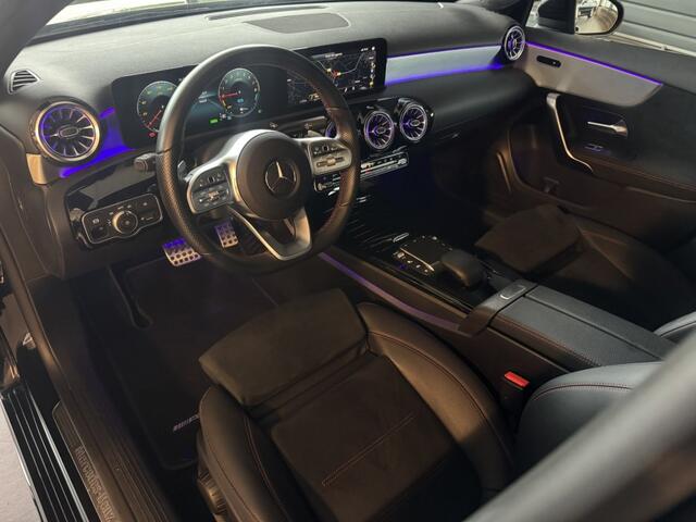Mercedes-Benz A-KLASSE 250 e AMG Night Edition 218PK NAP/Sfeervl/Widescreen/Black Editon