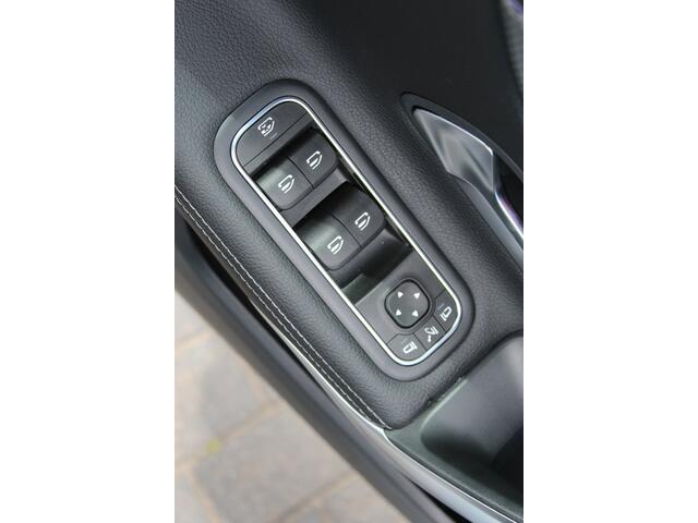 Mercedes-Benz A-KLASSE 180 | Cruise | Stoelver | Camera