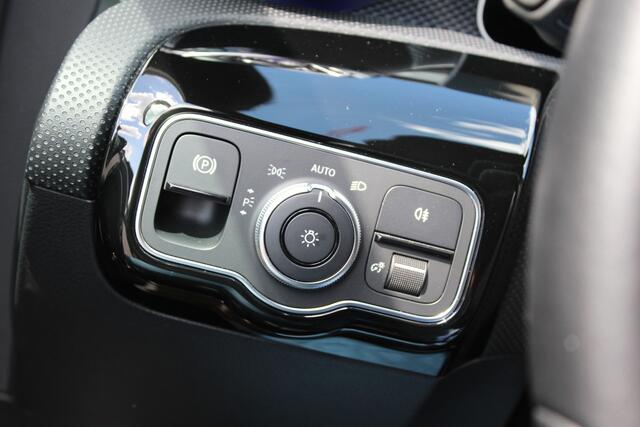 Mercedes-Benz A-KLASSE 180 | Cruise | Stoelver | Camera