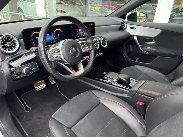 Mercedes-Benz A-KLASSE 250 e Business Solution AMG Limited