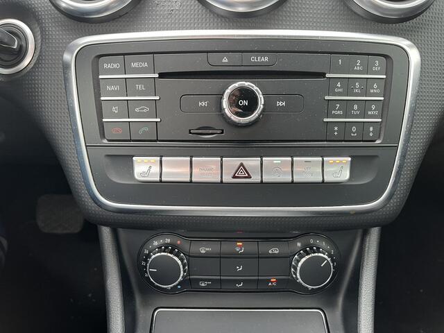 Mercedes-Benz A-KLASSE 200 Prestige Automaat | Lederen bekleding | Stoelverwarming | Parkeersensoren voor + achter + Camera | 18' LM-AMG velgen |