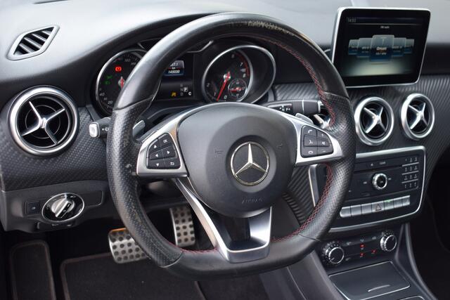 Mercedes-Benz A-KLASSE 180 AMG pakket Pano | Flippers | Camera | Stoelverwarming